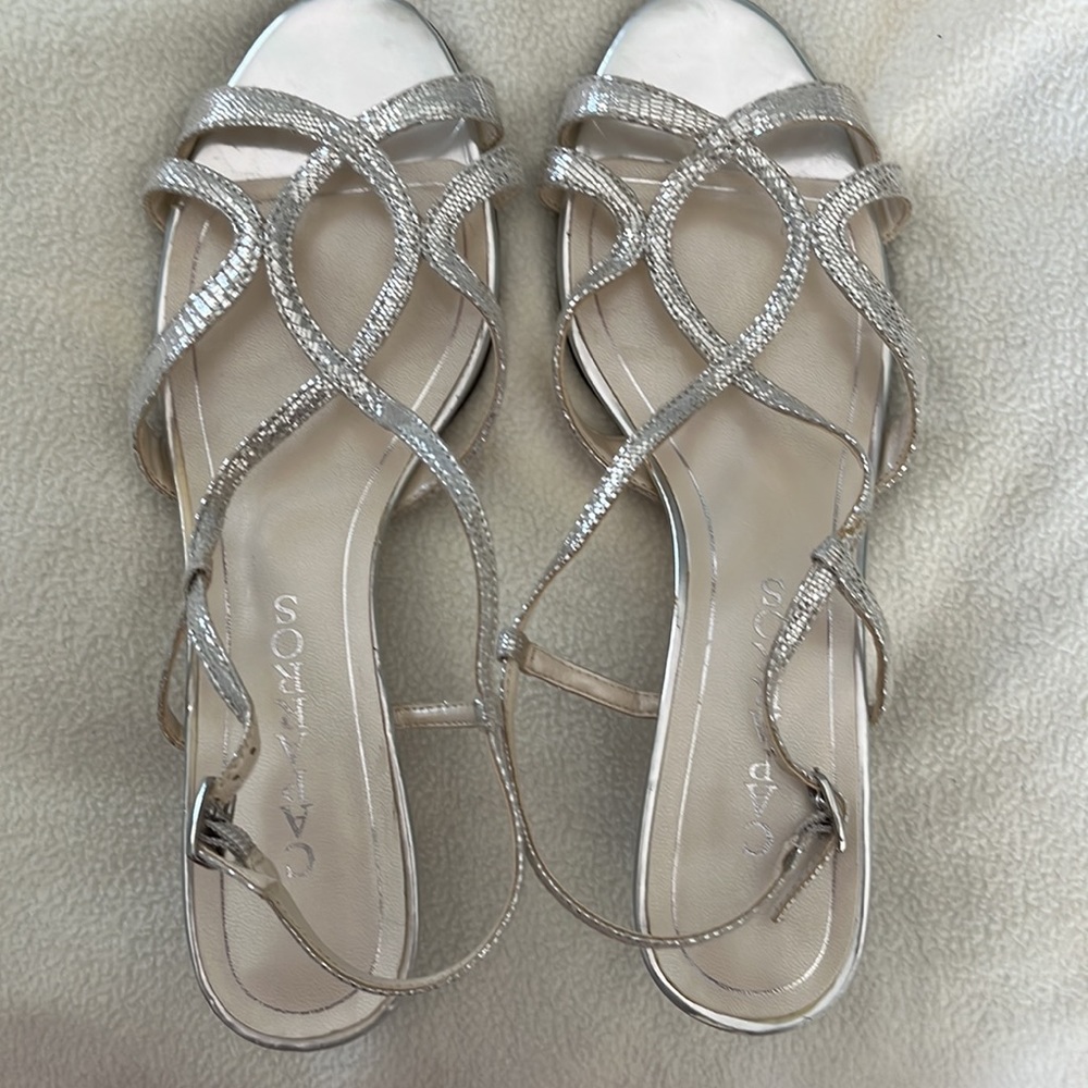Caparrós silver size 8B women’s wedge heel shoe, barely worn, in good co… - Picture 8 of 8